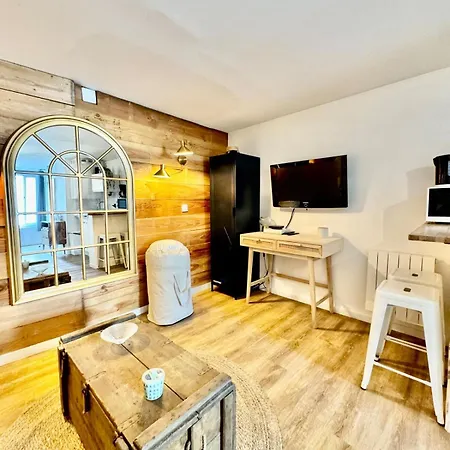 Au Pied Du Château - Centre - Tram Apartamento Caen